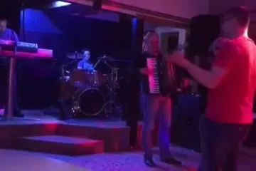 Na gaži zasvirao bubnjar koji ima samo 9 godina