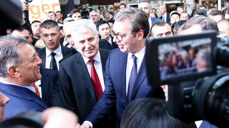 FOTO Bjegunac Zdravko Mamić na sajmu u Mostaru: Srdačan susret s Aleksandrom Vučićem