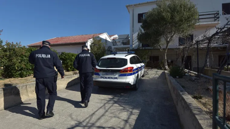 Otkriveni propusti socijalne radnice u slučaju oca koji je bacio četvero djece s balkona