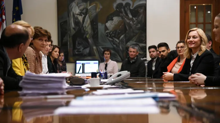 Petir predala kandidaturu: 'Skupila sam 11.300 potpisa. To je poruka cijelom političkom establi&scaron;mentu'