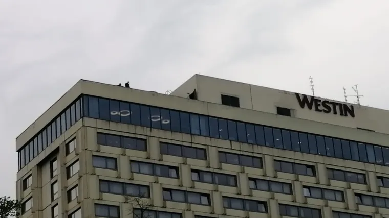 Zagreb pod najjačim sigurnosnim mjerama: Snajperisti na krovovima, pogledajte kako policajci 'čiste' grad