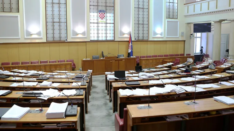 Saborski zastupnici od sutra idu na dvotjednu pauzu: Izračunali smo koliko zapravo rade i za koliku plaću!
