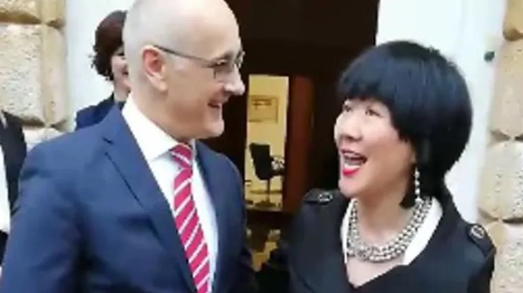 Otpjevala 'Vilo moja' na kineskom, pa odu&scaron;evila: 'Ovo je bolje od originala'