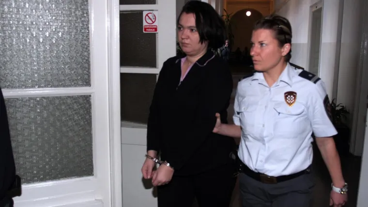 Mora se i dalje liječiti na psihijatriji: Kćer mjesecima trovala tabletama pa je utopila u kadi