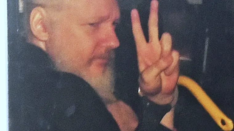Julian Assange sedam je godina izmicao SAD-u, a onda je 'pao' mr&scaron;av i zapu&scaron;ten: Evo &scaron;to se točno dogodilo