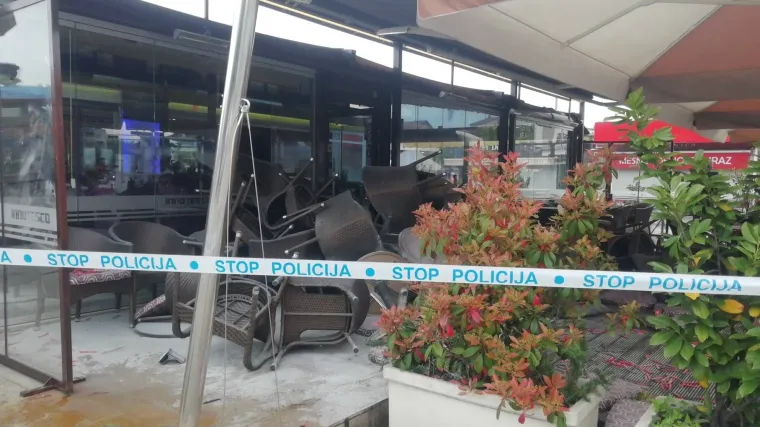 VIDEO Masovna tučnjava u Zagrebu: Huligani demolirali kafić na Tre&scaron;njevci, uhićeno 20 Torcida&scaron;a i 5 Boysa