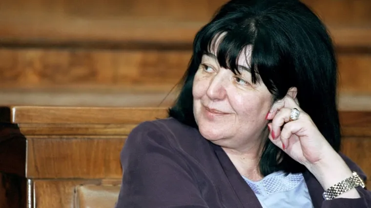 Živjela je u elitnom dijelu Moskve, a onda je slomila ruku nakon čega kreću komplikacije...