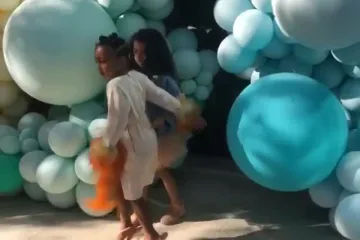 North West u štiklama mame Kim