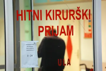 Zamjerio gostu jer se neprimjereno obratio njegovoj curi, razrezao ga čašom po licu