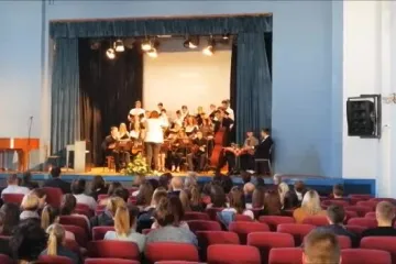 Školski zbor i tamburaški sastav Gimnazije Ivana Zakmardija Dijankovečkoga Križevci - "U boj, u boj"