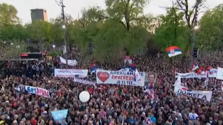 Sviraju Aca Lukas i Riblja Čorba, mrežama kruži urnebesan cjenik uzvika