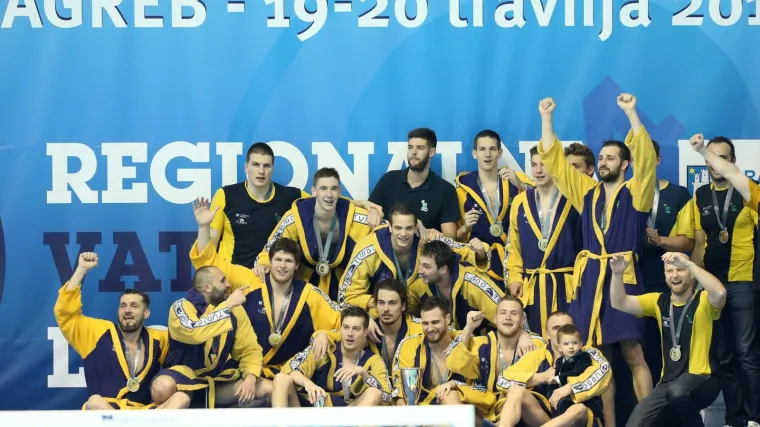 Kako je dobro vidjeti te opet! Sava je opet dočekala dizanje velikih trofeja