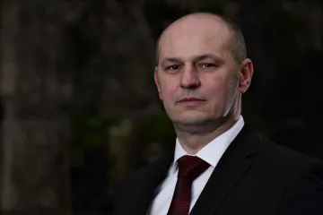 Kažu da je sumnjivo dodjeljivao slučajeve