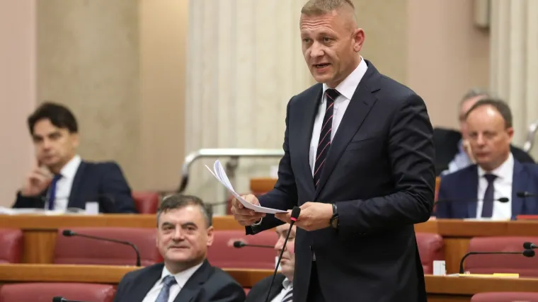 'Tap&scaron;aju vas po ramenima k'o Sanadera. Pustite to, vidite gdje je on zavr&scaron;io'