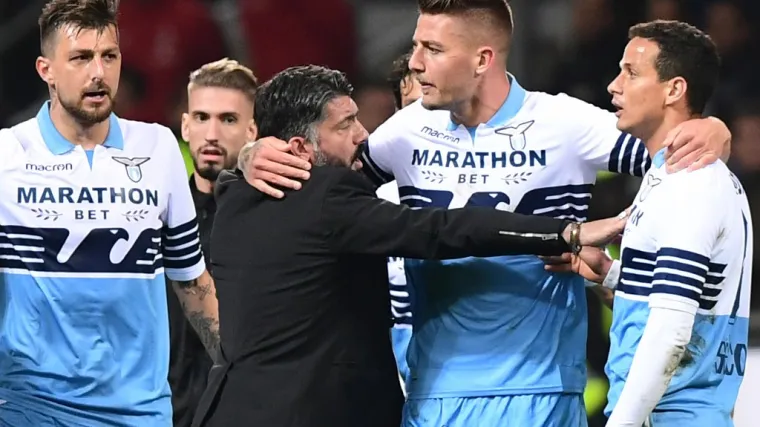 Lazio &scaron;okirao San Siro i bacio navijače Milana na koljena