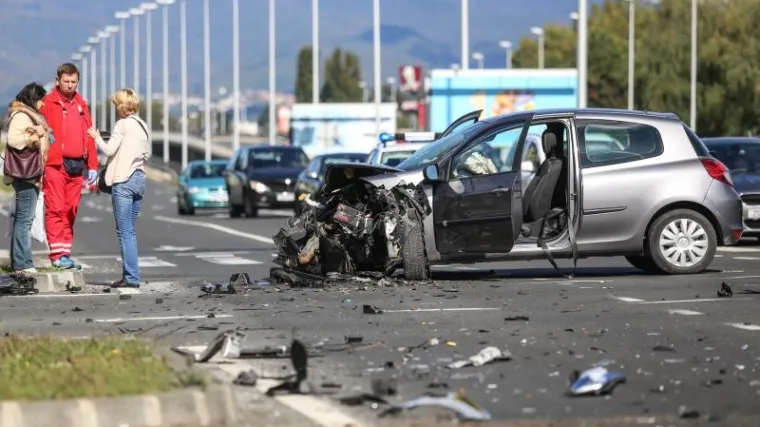 Zbog propusta 23-godišnjeg mladića petero ozlijeđenih, među njima i dijete