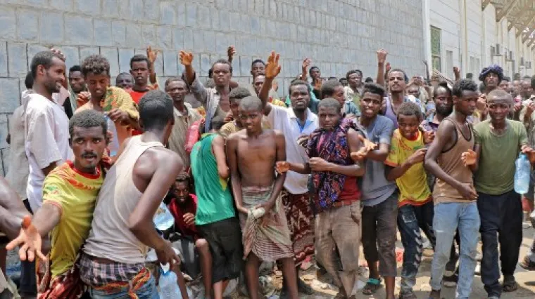 Vlasti ih drže na nogometnim igrali&scaron;tima i u vojnom kampu