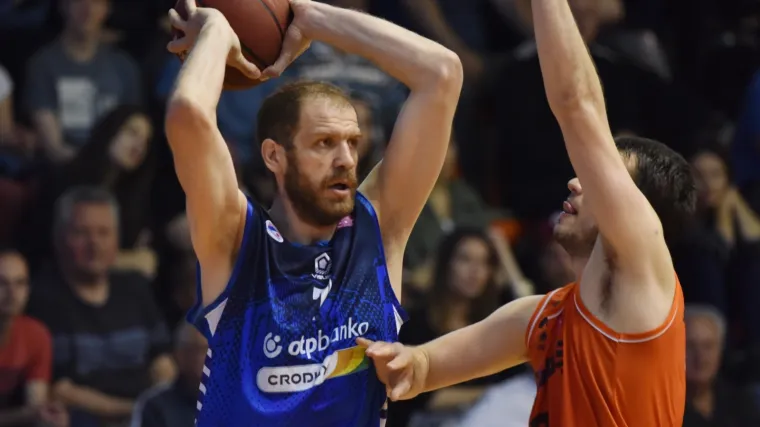 Zadrani 'pomeli' &Scaron;ibenčane i plasirali se u polufinale doigravanja prvenstva Hrvatske