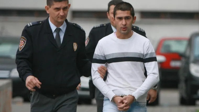 'Opsovao sam mu mater, ali tek nakon što me premlatio'