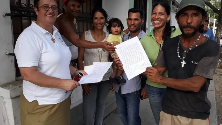 'Oklopna vozila pod punom spremom, ljudi na ulicama, a Maduro se pritajio'