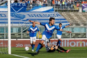 Klub u kojem su igrali Pirlo, Guardiola i Baggio nakon osam godina vratio se u Seriju A