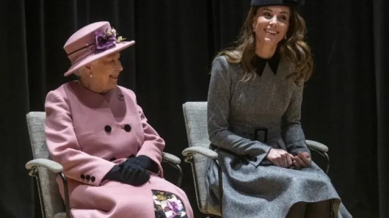 Evo &scaron;to je Kate Middleton dobila od kraljice za osmu godi&scaron;njicu braka