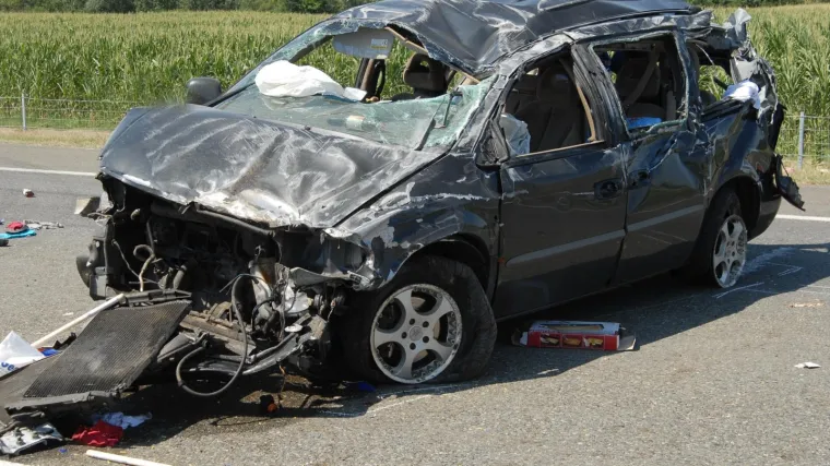 U sudaru automobila i kamiona poginula djevojčica iz Hrvatske