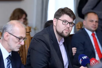 Tvrdi da Vlada novcem građana financira protureferendumsku kampanju