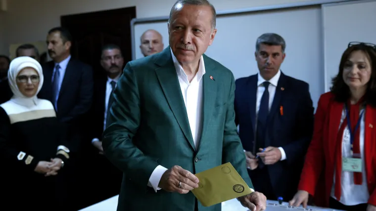 Erdogan želi nove izbore: 'Građani mi kažu treba ponoviti te izbore... Hajdemo onda pred ljude'