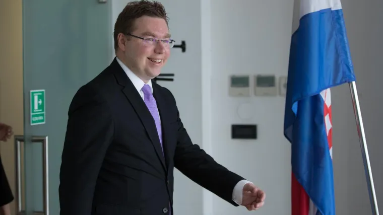 Ustavni sud će tražiti očitovanje koja je svrha kampanje ministra Pavića i koliko ko&scaron;ta