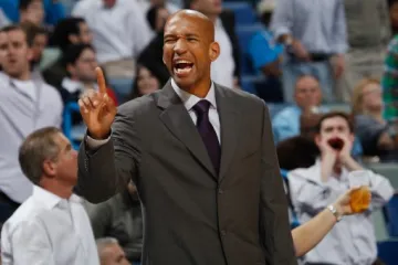 Pomoćni trener Philadelphije preuzima klupu Sunsa