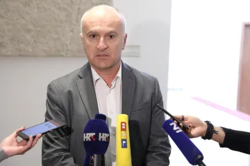 'Hrvatska je zapala u glib, a Europa nam nudi mogućnosti. Oni koji idu u Bruxelles su zastupnici Hrvatske, a ne stranaka'