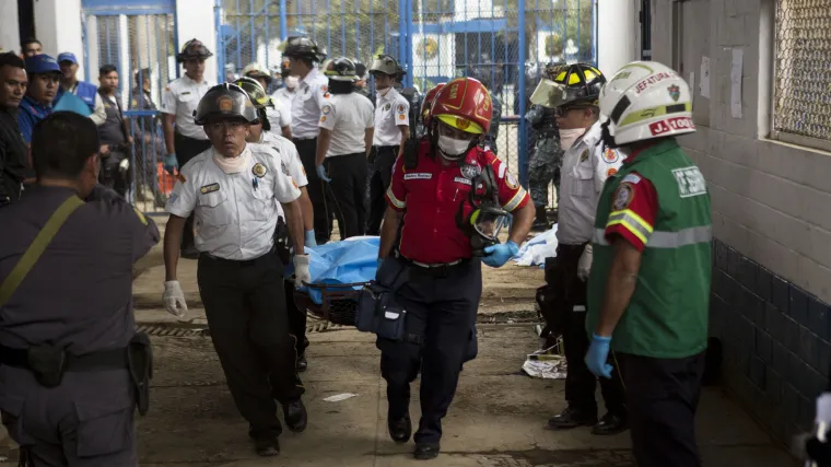 Obračun pijanih zatvorenika kod Gvatemale: U pucnjavi sedam mrtvih i 17 ozlijeđenih
