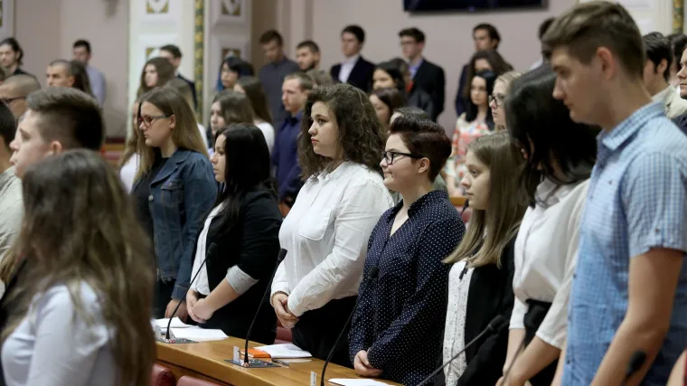 Srednjo&scaron;kolci kao zastupnici "donose" Zakon o ugostiteljstvu