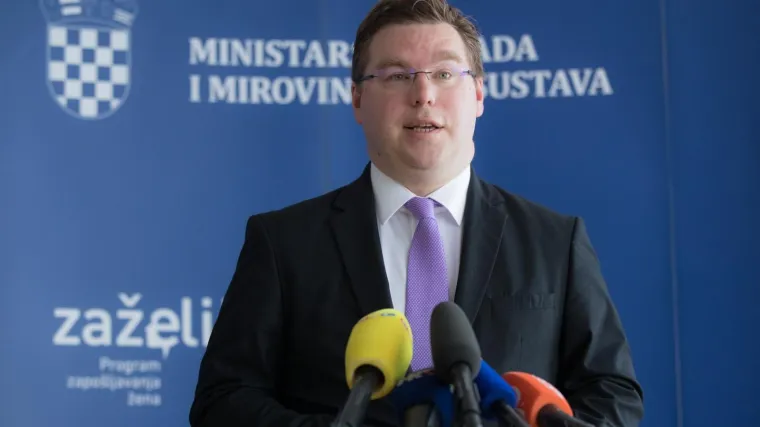 'Nema osnove za postupanje u slučaju financiranja kampanje o mirovinskoj reformi '