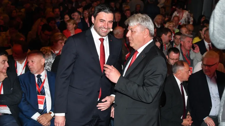 Bernardić u žustrom govoru: 'Moramo reći - dosta je! Ne želimo glasove privilegiranih i ekstremista'