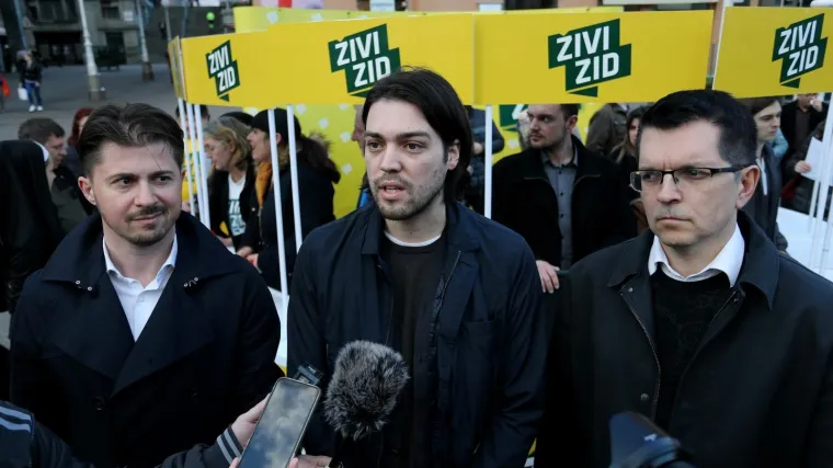 Ministarstvo uprave: Za referendum 'Uzmite novac strankama' treba najmanje 373.514 potpisa