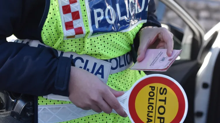 Rekorderi velike policijske vikend akcije: Jedan vozio 238 kilometara na sat, drugi napuhao 3,79 promila