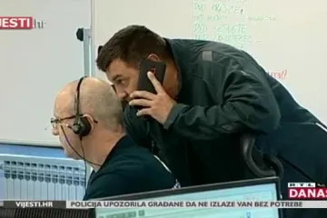 Olujno nevrijeme u Zagrebu: Stradao sat na crkvi svetog Marka, vjetar odnio dio pročelja na zagrebačkom KBC-u