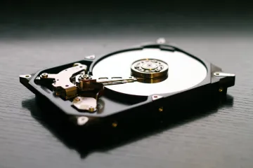 Znate li kako zamijeniti hard disk u jedinici sustava?
