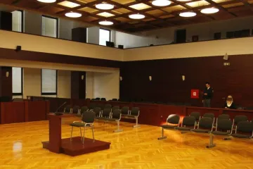 Zaposlenici bjelovarskih sudova i tužiteljstava organizirali mirni prosvjed