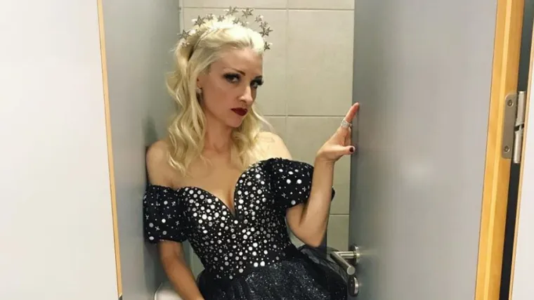 Popularnoj pjevačici skoro amputirali nogu; 'Mogla sam umrijeti, a sve to zbog običnog žulja'