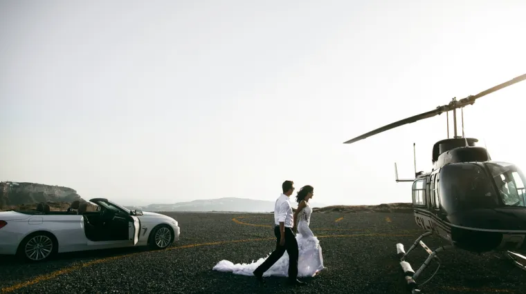 VIDEO Gosti bježali u panici: Sru&scaron;io se helikopter s mladenkom na vjenčanju!