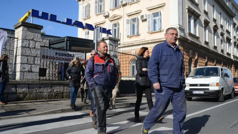 Vi&scaron;e od 1100 radnika ide na ulicu: Počeli dijeliti otkaze u Uljaniku - 30 na sat