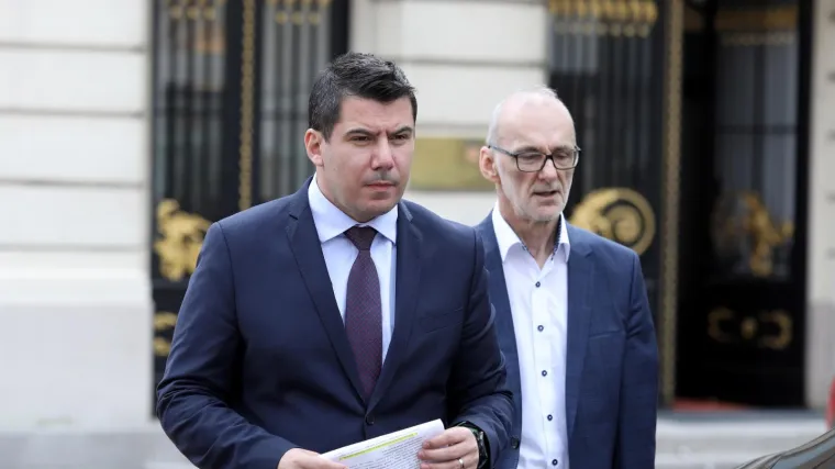 'Očito je da se financiraju crnim novcem iz crnih fondova'