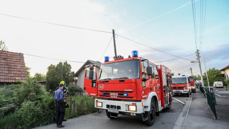 Mje&scaron;tani ne znaju &scaron;to da rade: 'Živimo u strahu! Netko dolazi u selo i po noći pali kuće'
