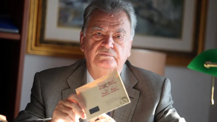 Stručnjak za međunarodne odnose i diplomaciju