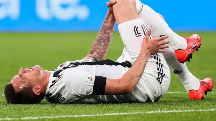 Mandžukić dan nakon proslave rođendana zavr&scaron;io na operacijskom stolu u Hrvatskoj