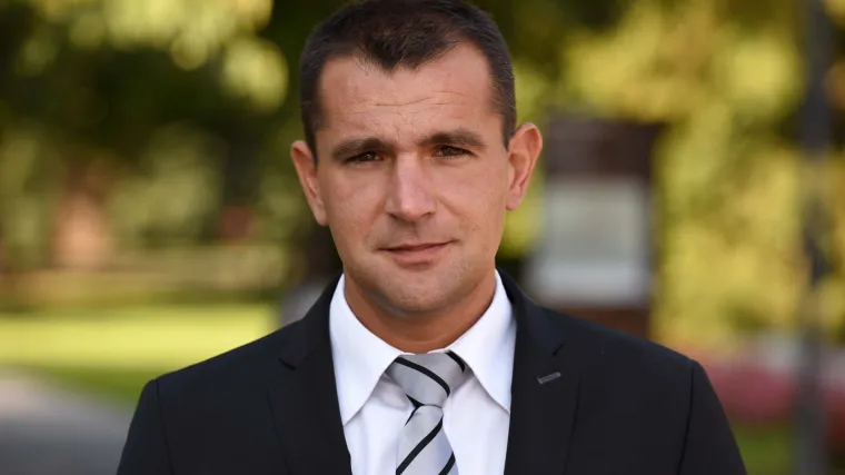 Posavec: 'Vrijeme je za političare koji se usude čistog obraza stati pred građane'