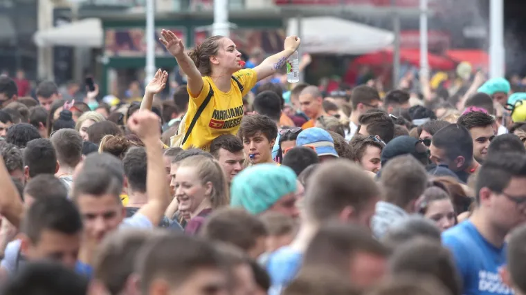 Privedeno 14 maturanata, a 15 ih zatražilo pomoć liječnika